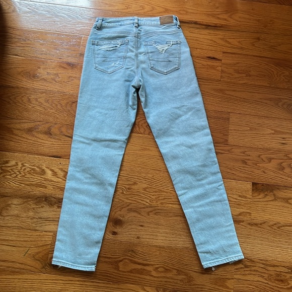 AE MOM JEANS - Picture 2 of 3